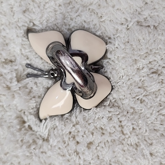 Butterfly Ring - Picture 3 of 6